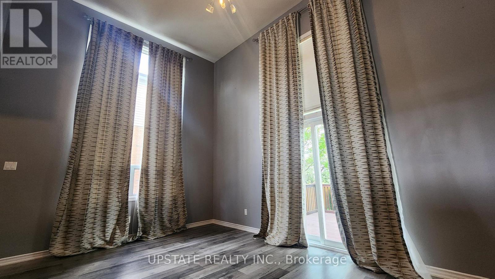 217 Kingswood Drive, Brampton, Ontario  L6V 3B2 - Photo 3 - W13449832