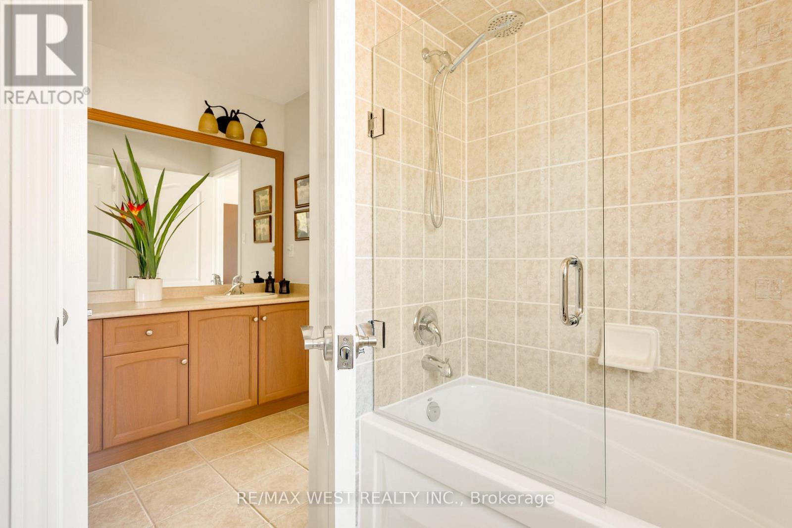 3338 Fox Run Circle, Oakville, Ontario  L6L 6W4 - Photo 29 - W13449834
