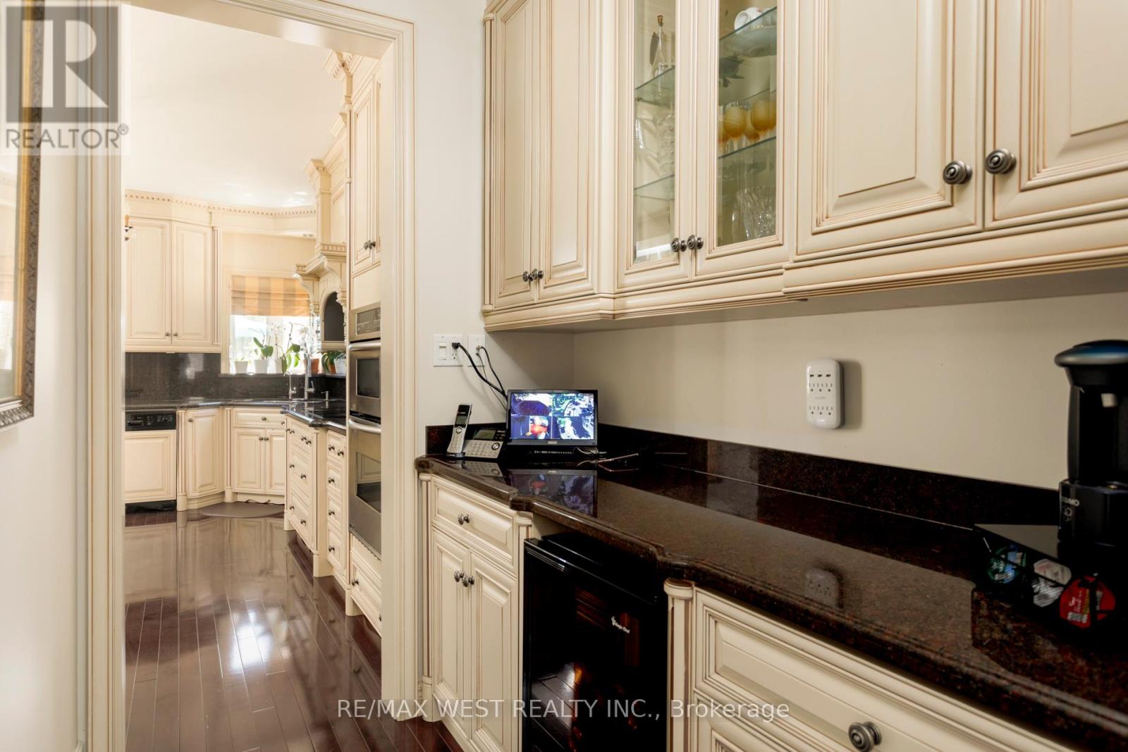 3338 Fox Run Circle, Oakville, Ontario  L6L 6W4 - Photo 5 - W13449834