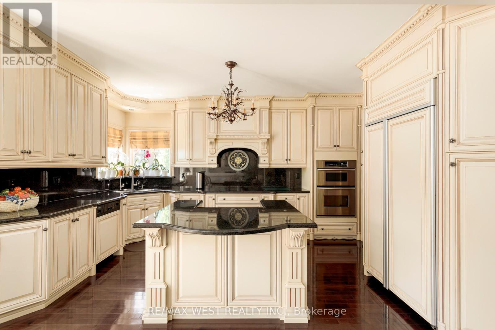 3338 Fox Run Circle, Oakville, Ontario  L6L 6W4 - Photo 6 - W13449834