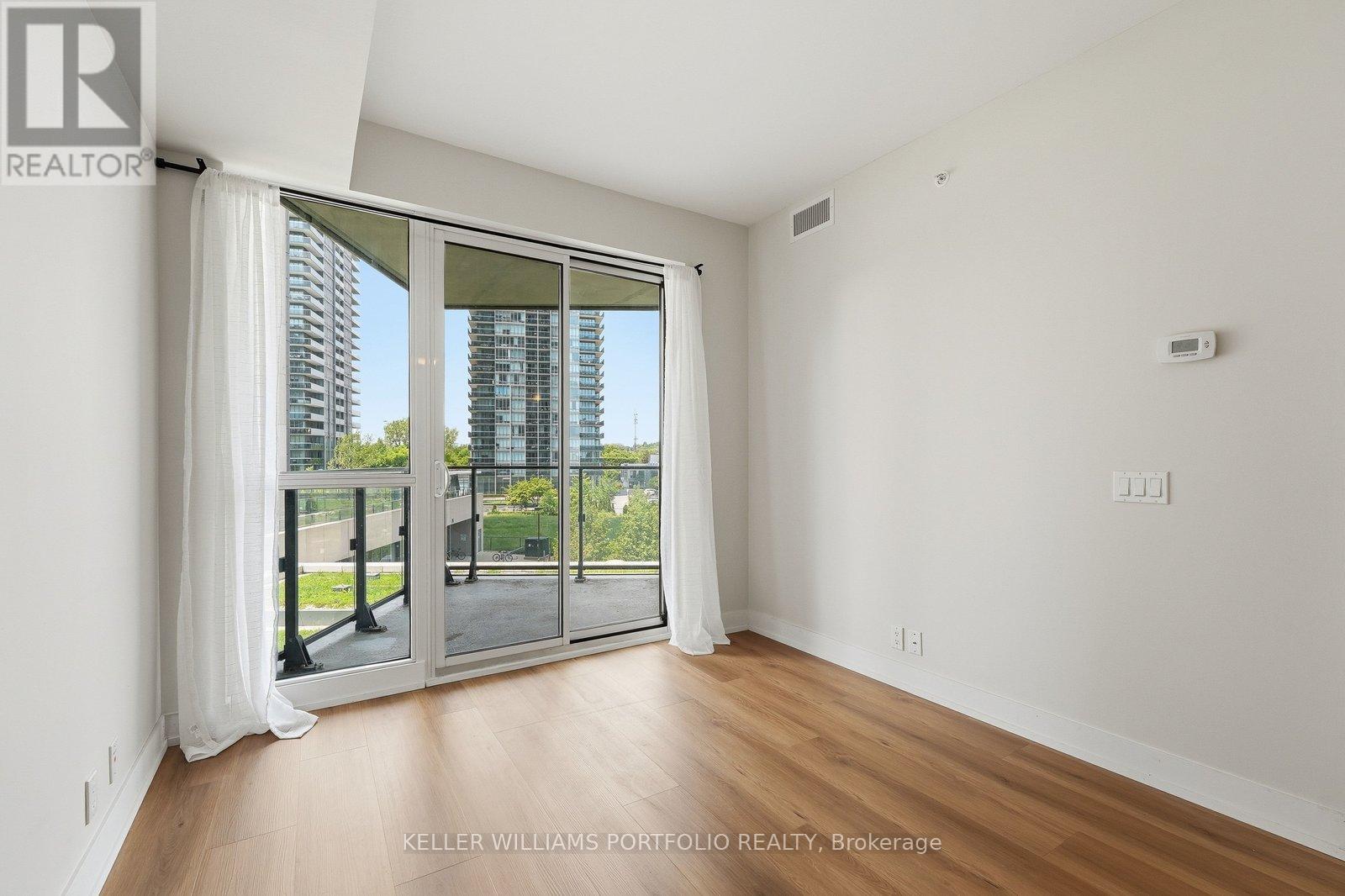 524 - 10 Park Lawn Road, Toronto, Ontario  M8V 0H9 - Photo 8 - W13449846