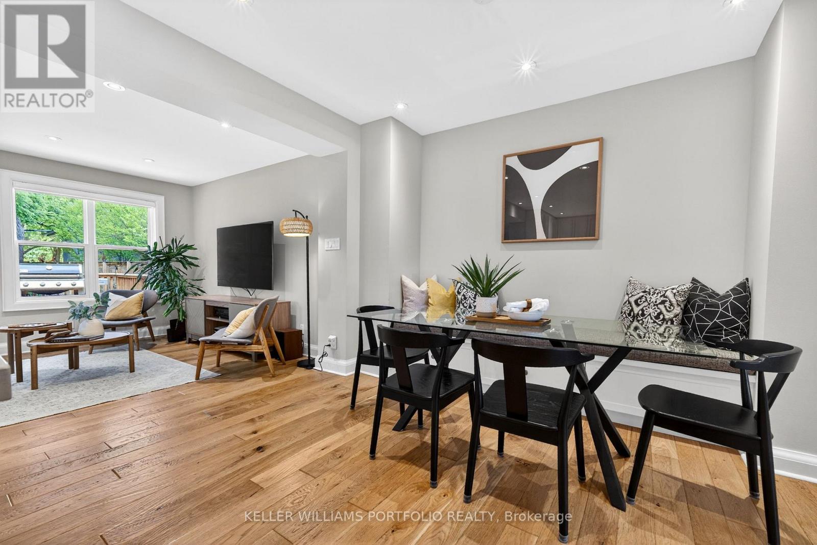 12 Glenaden Avenue E, Toronto, Ontario  M8Y 2L3 - Photo 14 - W13449916