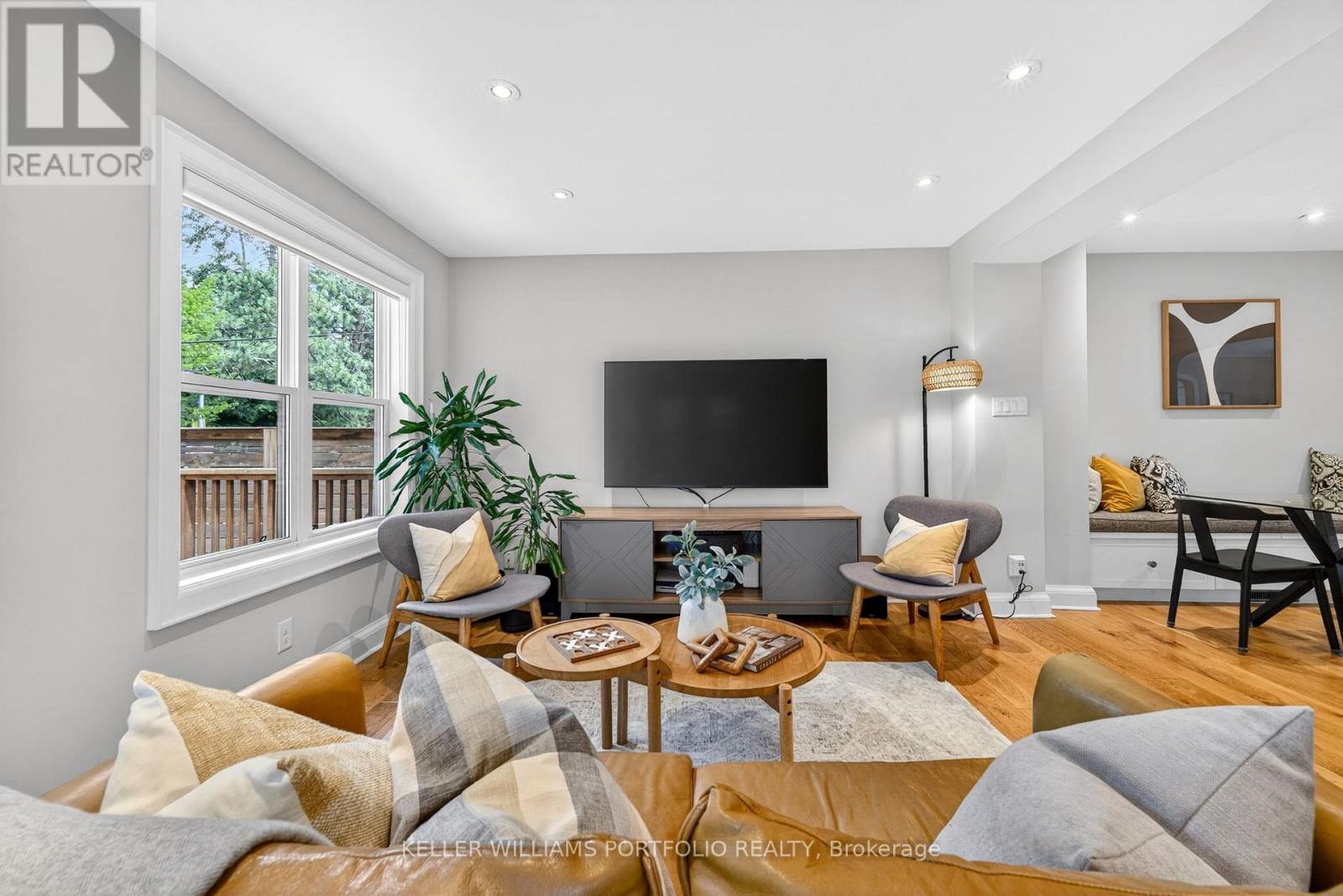 12 Glenaden Avenue E, Toronto, Ontario  M8Y 2L3 - Photo 16 - W13449916