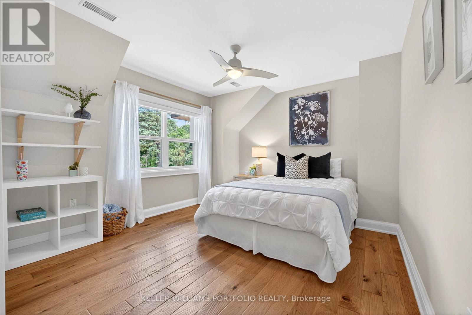 12 Glenaden Avenue E, Toronto, Ontario  M8Y 2L3 - Photo 26 - W13449916