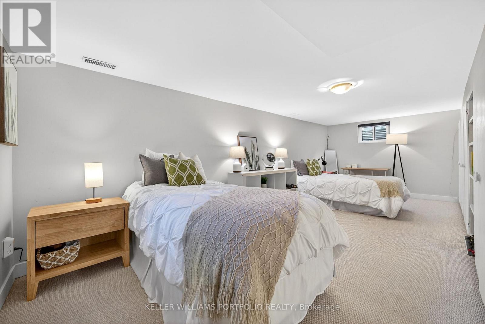12 Glenaden Avenue E, Toronto, Ontario  M8Y 2L3 - Photo 33 - W13449916