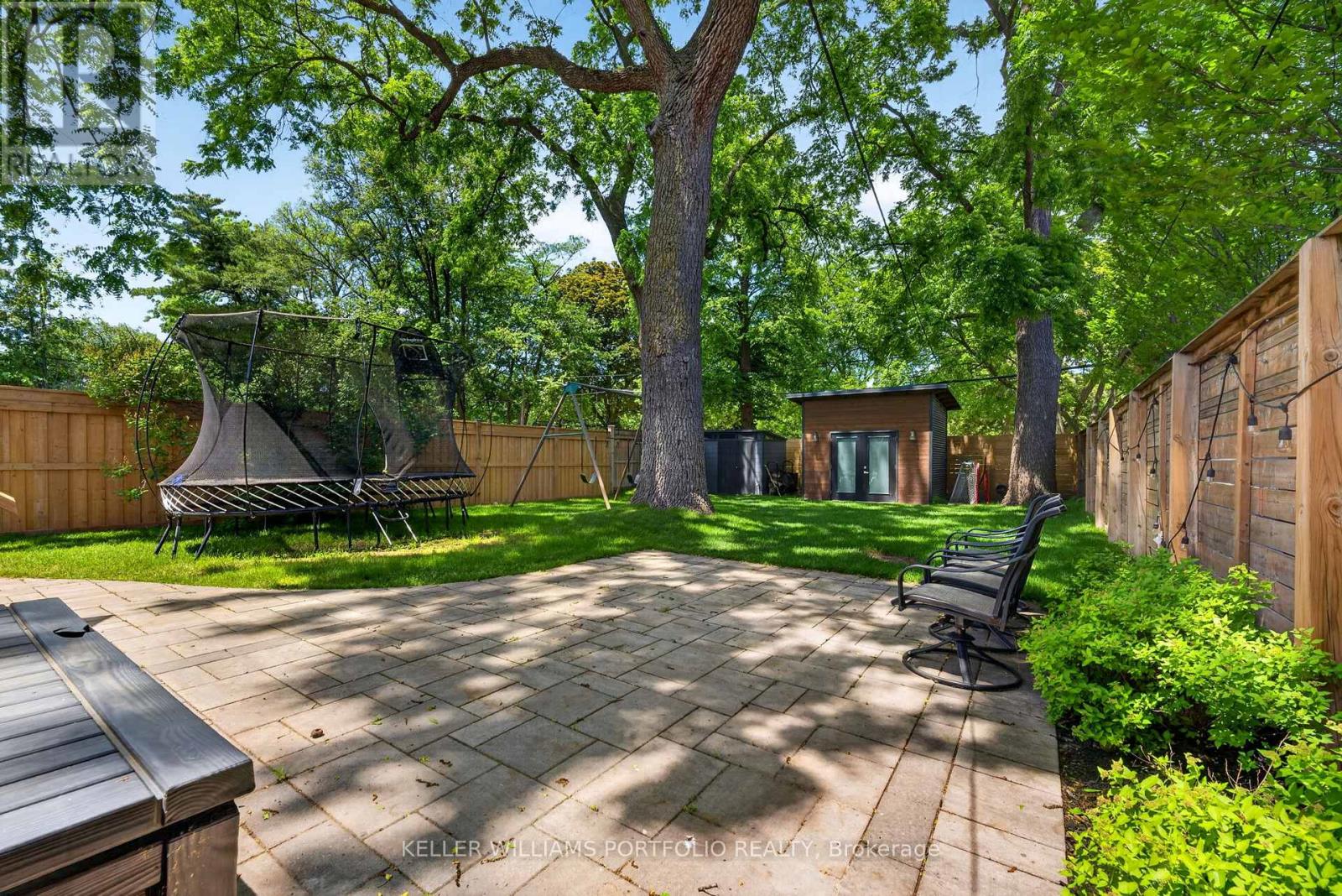 12 Glenaden Avenue E, Toronto, Ontario  M8Y 2L3 - Photo 40 - W13449916
