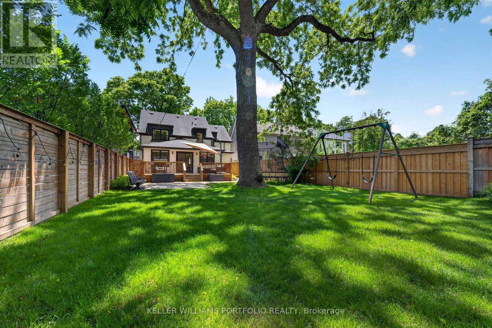 12 Glenaden Avenue E, Toronto, Ontario  M8Y 2L3 - Photo 44 - W13449916