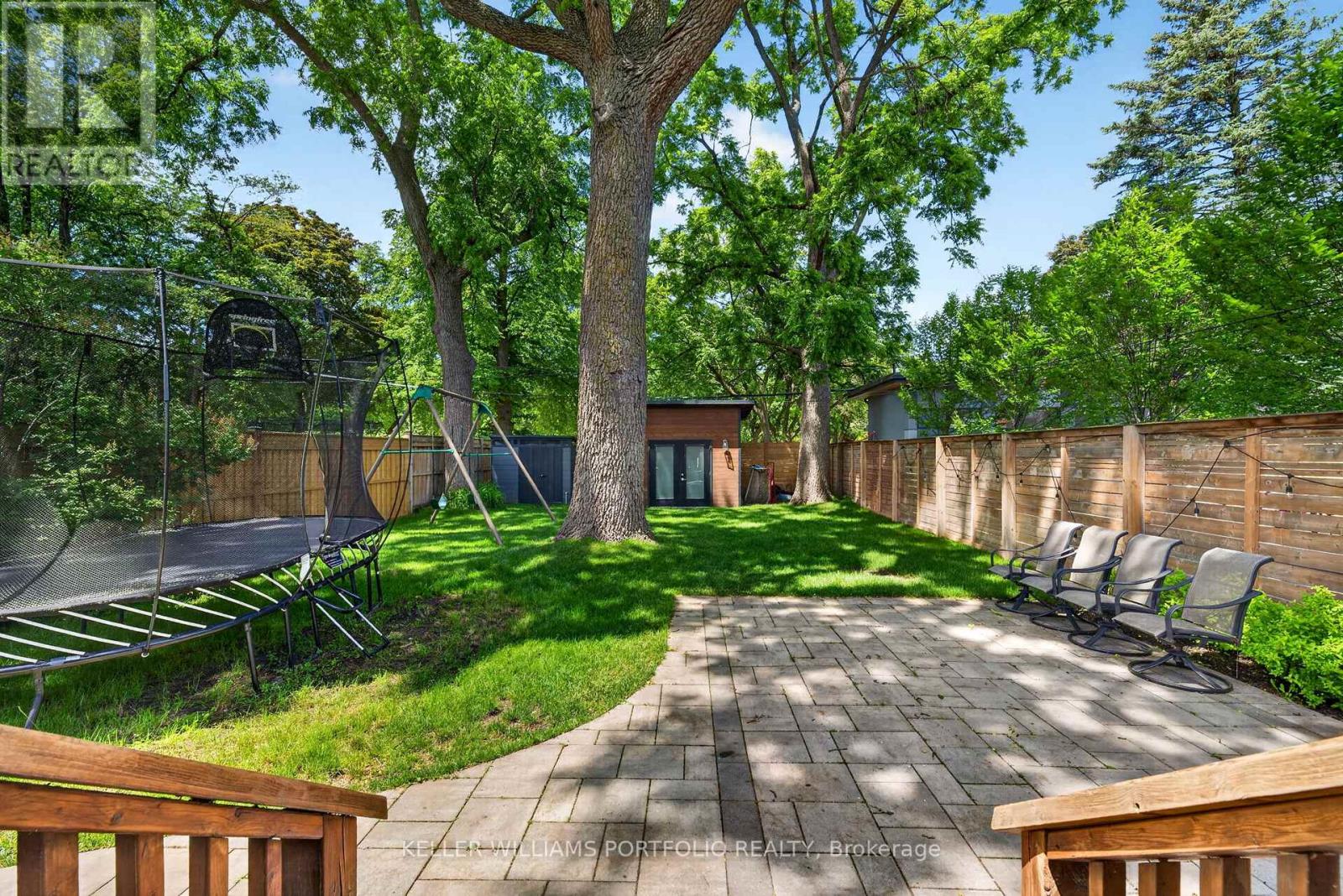 12 Glenaden Avenue E, Toronto, Ontario  M8Y 2L3 - Photo 45 - W13449916