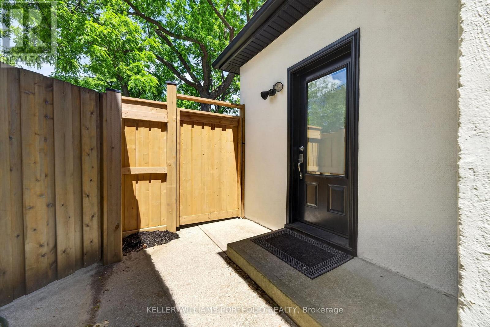 12 Glenaden Avenue E, Toronto, Ontario  M8Y 2L3 - Photo 47 - W13449916