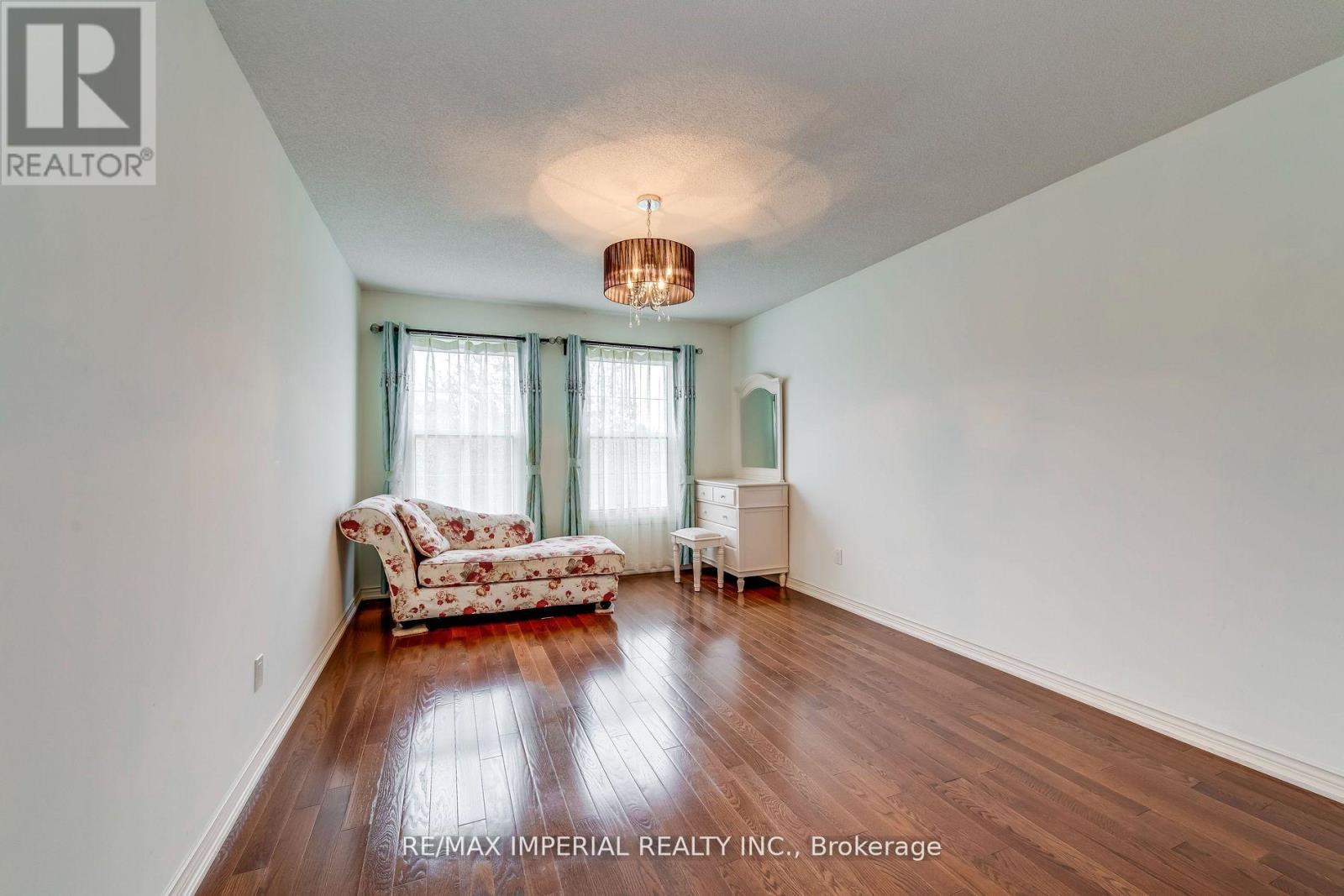 2800 Huntingdon Trail S, Oakville, Ontario  L6J 6Y4 - Photo 11 - W13449930