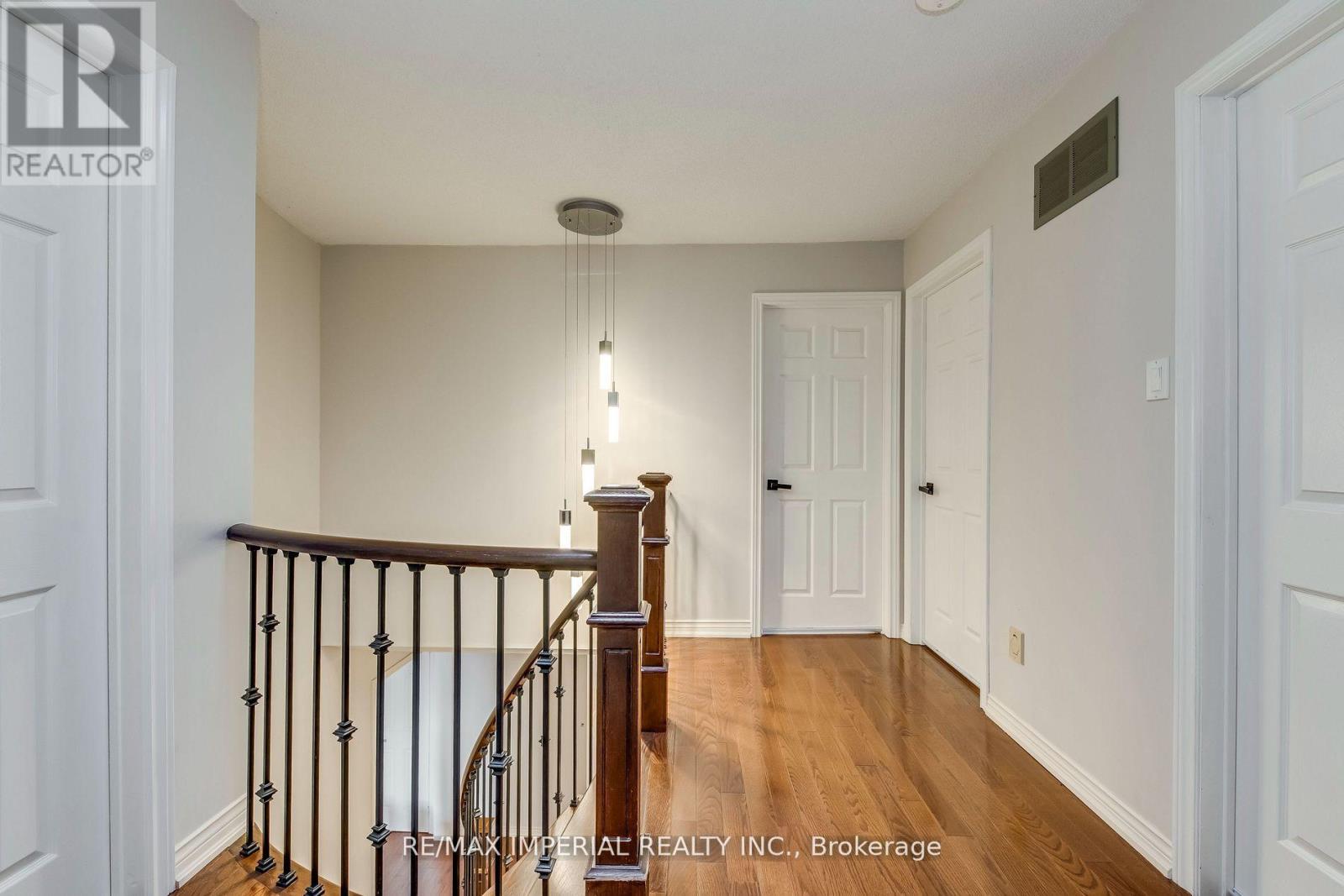 2800 Huntingdon Trail S, Oakville, Ontario  L6J 6Y4 - Photo 19 - W13449930