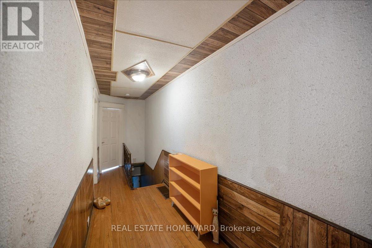 2nd Flr - 697 Dupont Street, Toronto, Ontario  M6G 1Z5 - Photo 11 - W13449948