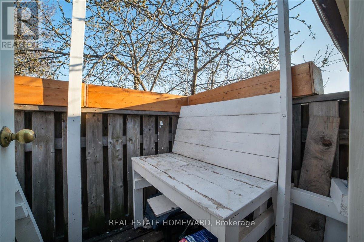 2nd Flr - 697 Dupont Street, Toronto, Ontario  M6G 1Z5 - Photo 8 - W13449948