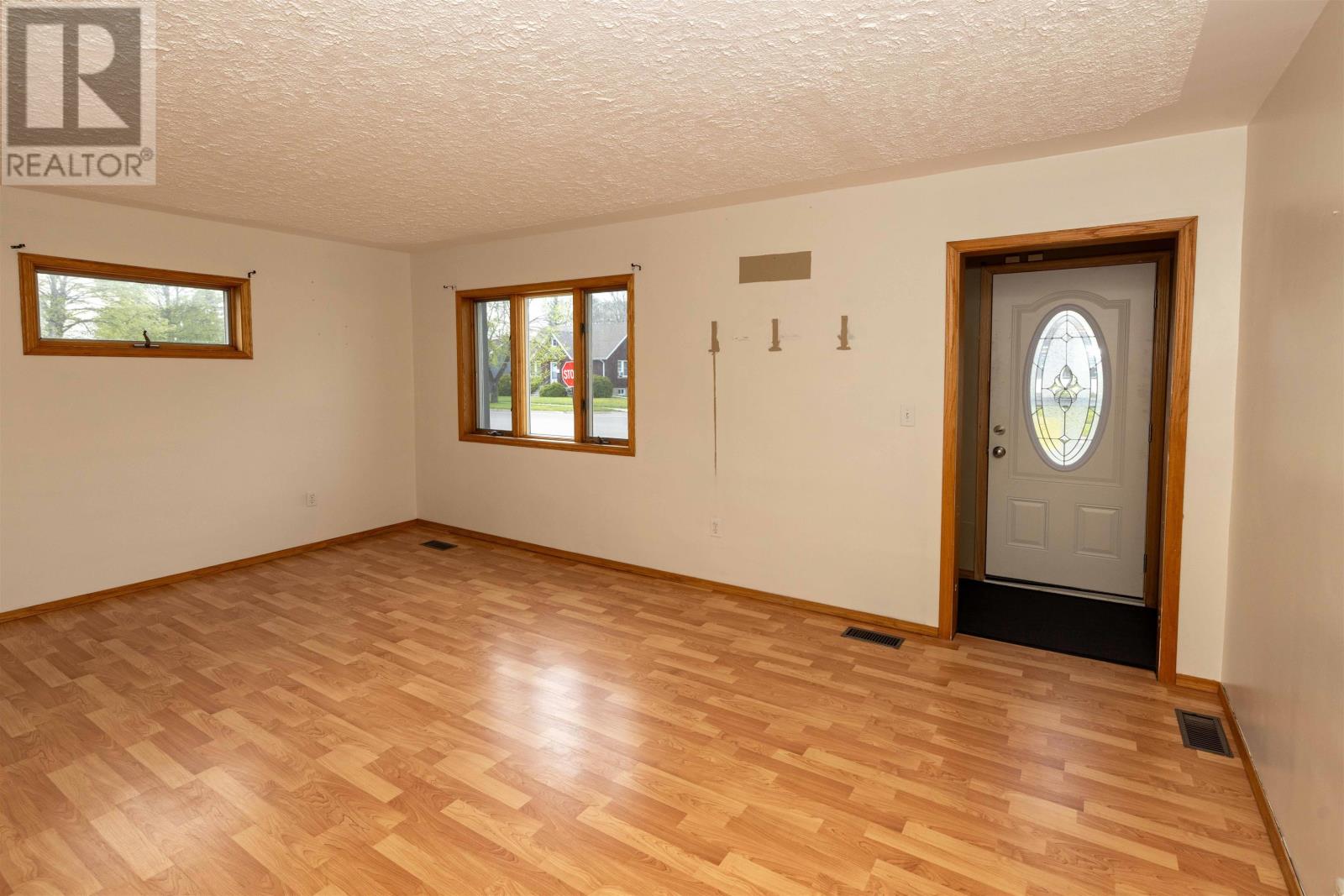 1418 Frederica St. W, Thunder Bay, Ontario  P7E 3Y8 - Photo 5 - TB2601530