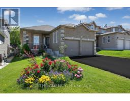 21 SILVER TRAIL, Barrie, Ontario