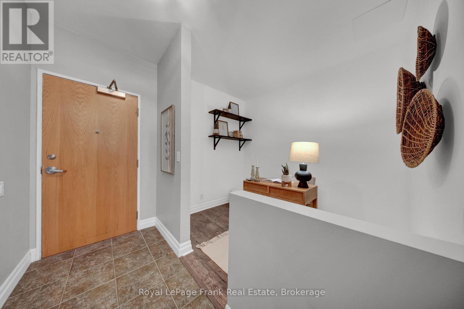 306 - 44 Bond Street W, Oshawa, Ontario  L1G 6R2 - Photo 3 - E13450018