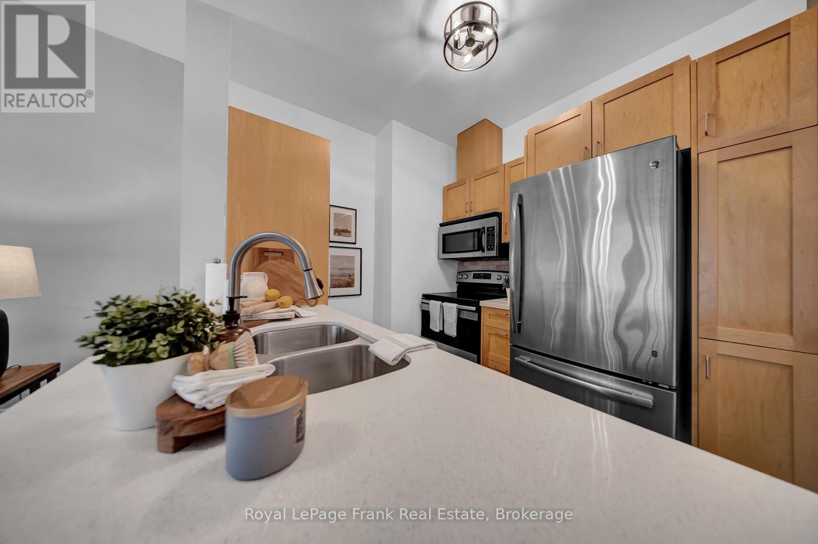 306 - 44 Bond Street W, Oshawa, Ontario  L1G 6R2 - Photo 4 - E13450018