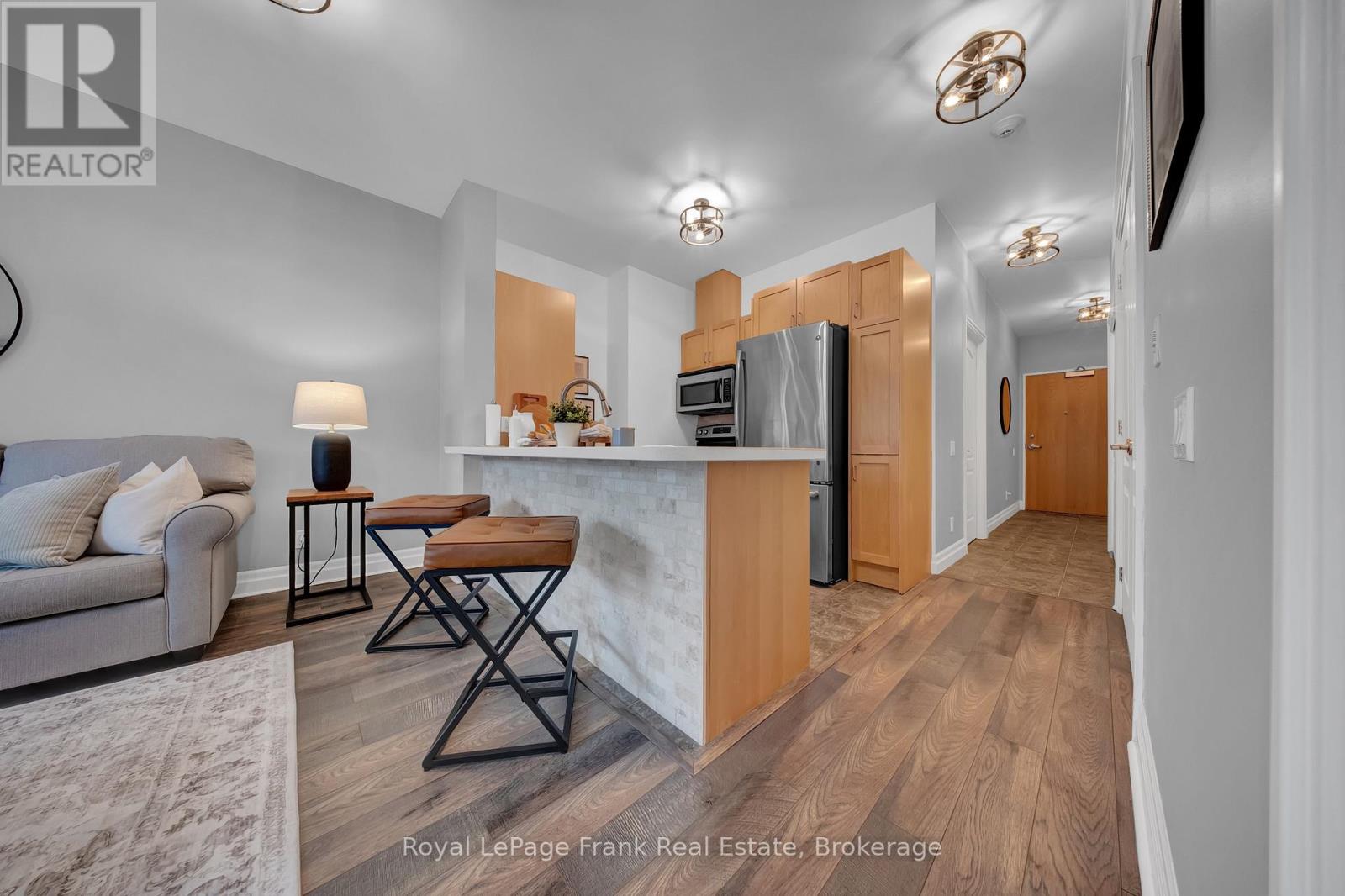 306 - 44 Bond Street W, Oshawa, Ontario  L1G 6R2 - Photo 5 - E13450018