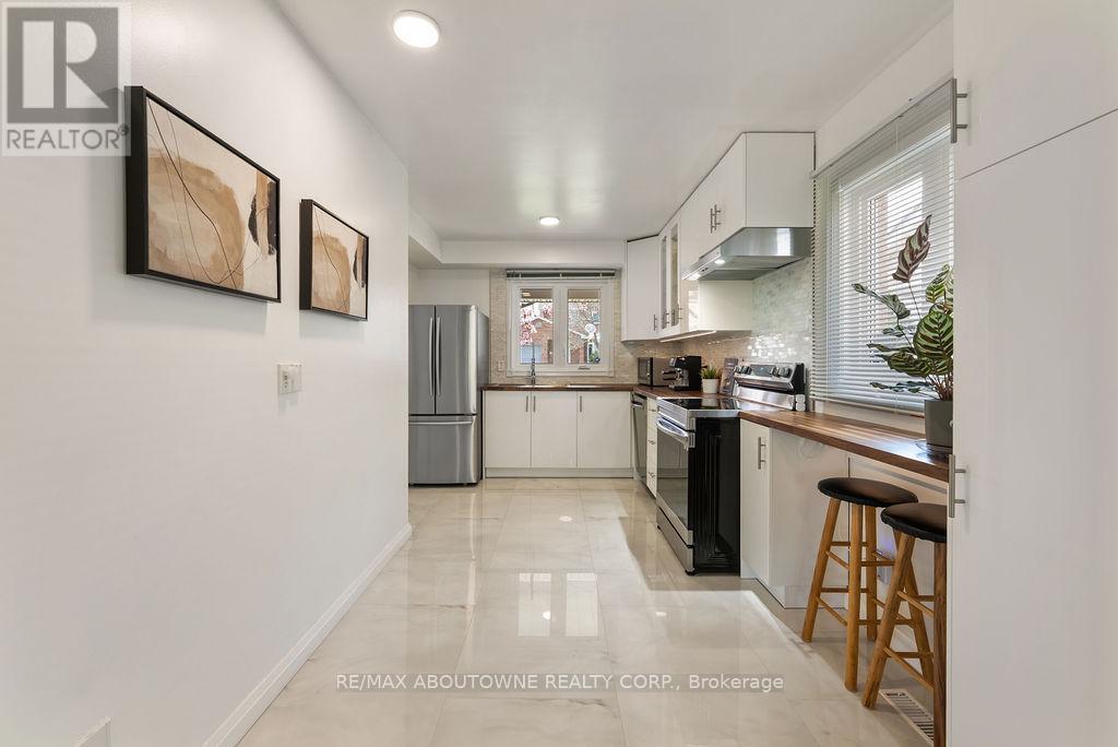 161 Riverview Street, Oakville, Ontario  L6L 5S2 - Photo 8 - W13024698