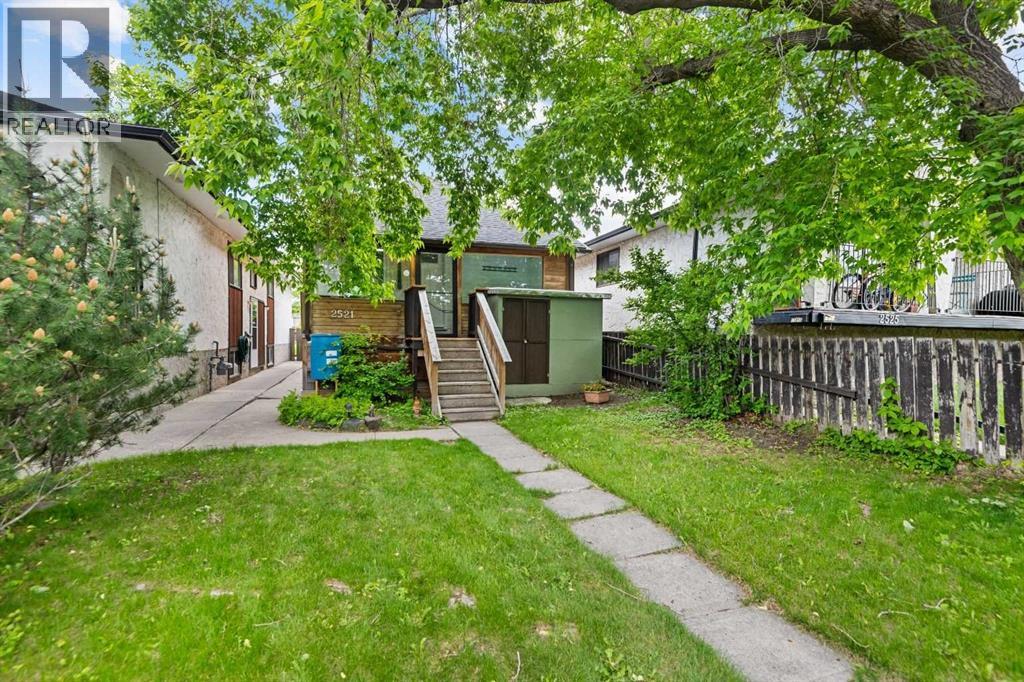 2521 16a Street Nw, Calgary, Alberta  T2M 3R5 - Photo 1 - A2320021