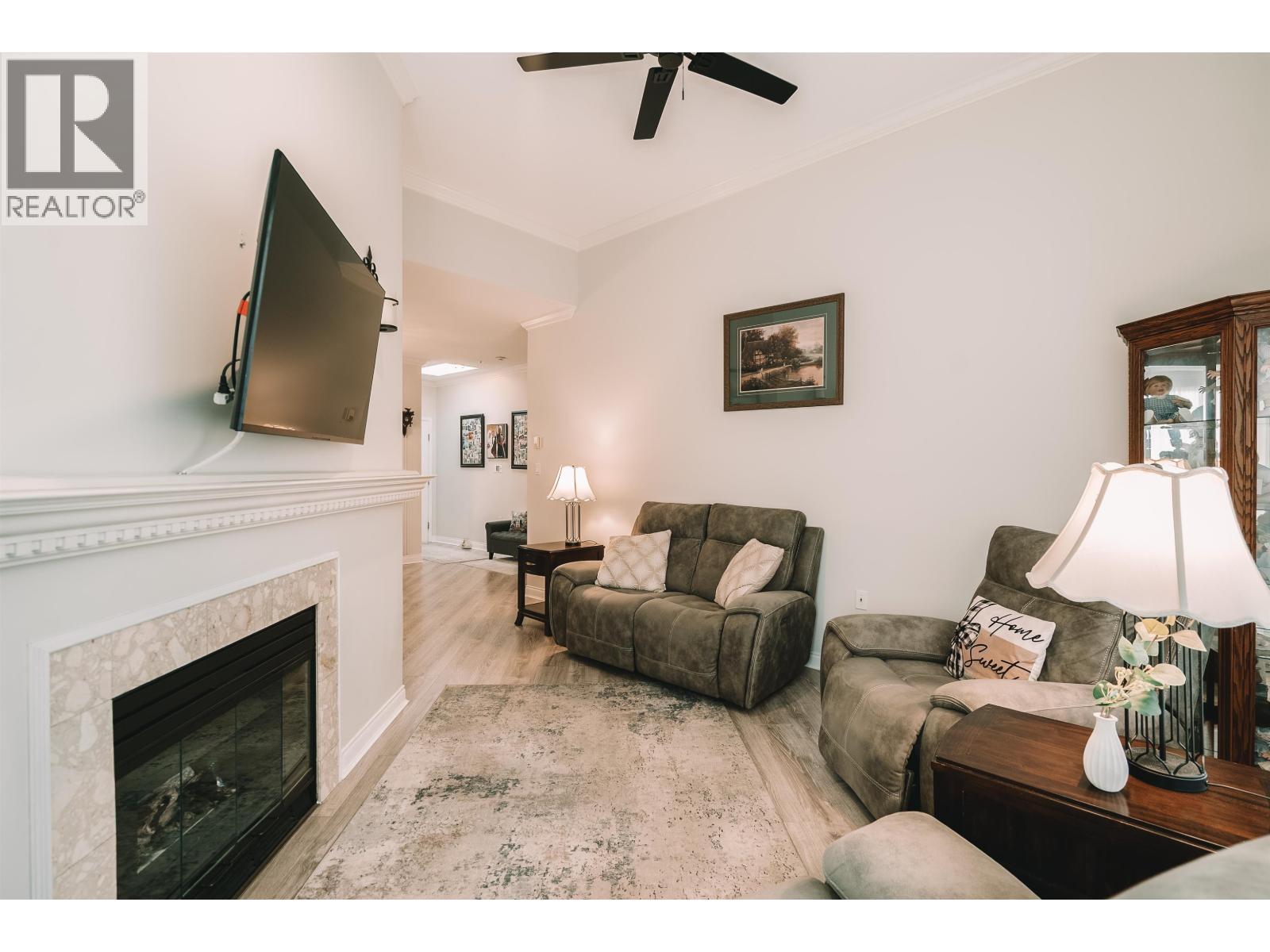 402 2995 Princess Crescent, Coquitlam, British Columbia  V3B 7N1 - Photo 4 - R3136332
