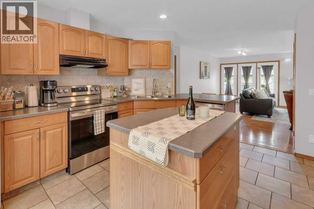 116 West Terrace Point, Cochrane, Alberta  T4C 1R6 - Photo 10 - A2320830