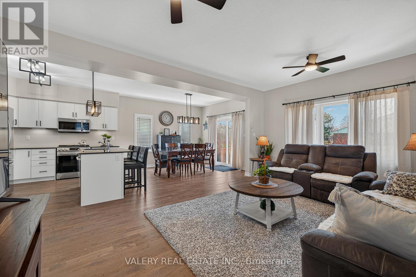 109 Ballantyne Avenue, North Perth, Ontario  N0G 1B0 - Photo 11 - X13449732