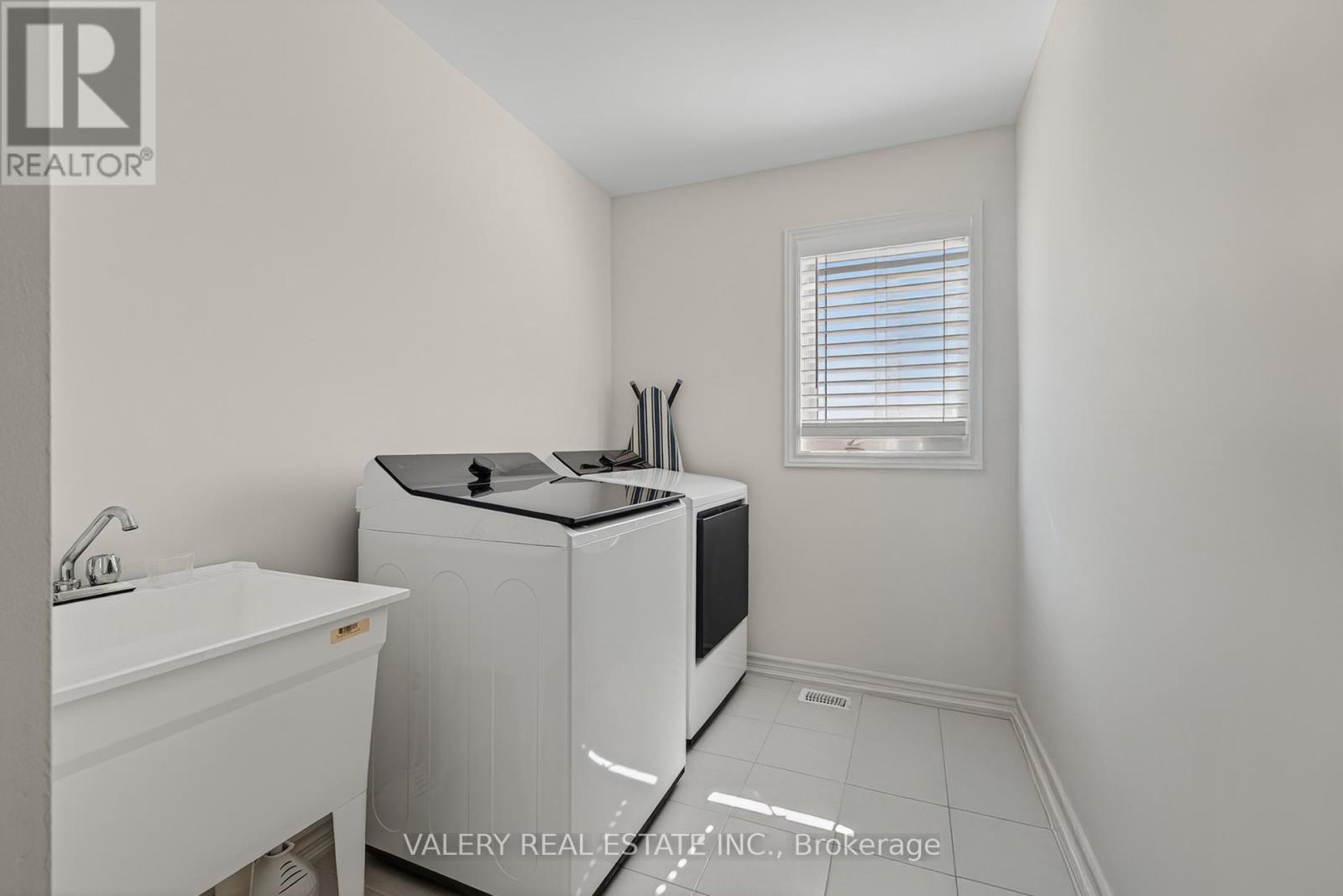 109 Ballantyne Avenue, North Perth, Ontario  N0G 1B0 - Photo 27 - X13449732