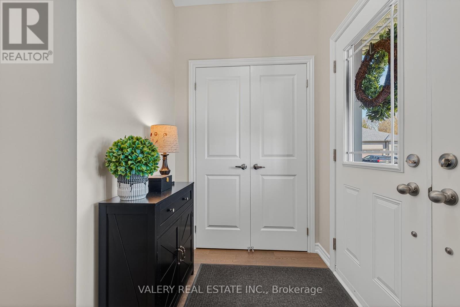 109 Ballantyne Avenue, North Perth, Ontario  N0G 1B0 - Photo 3 - X13449732
