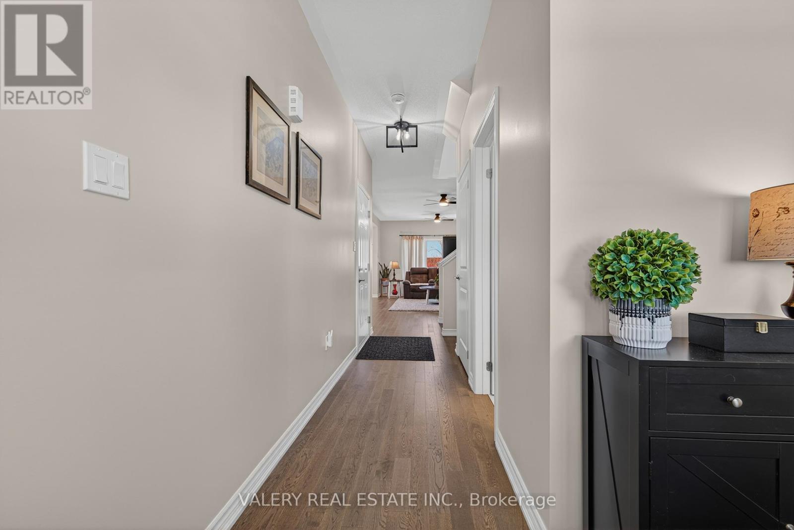 109 Ballantyne Avenue, North Perth, Ontario  N0G 1B0 - Photo 4 - X13449732