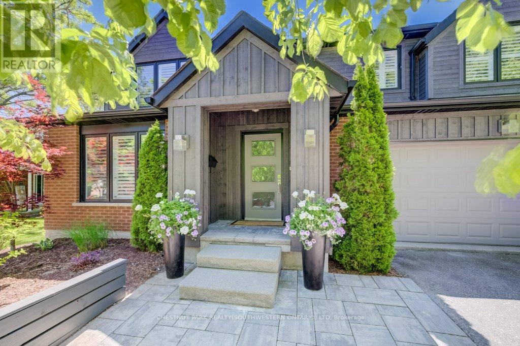 387 Stillmeadow Circle, Waterloo, Ontario  N2L 5M1 - Photo 3 - X13449772