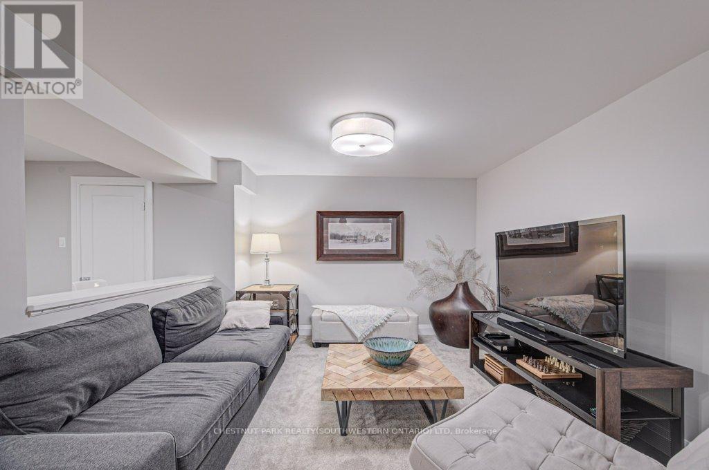 387 Stillmeadow Circle, Waterloo, Ontario  N2L 5M1 - Photo 35 - X13449772