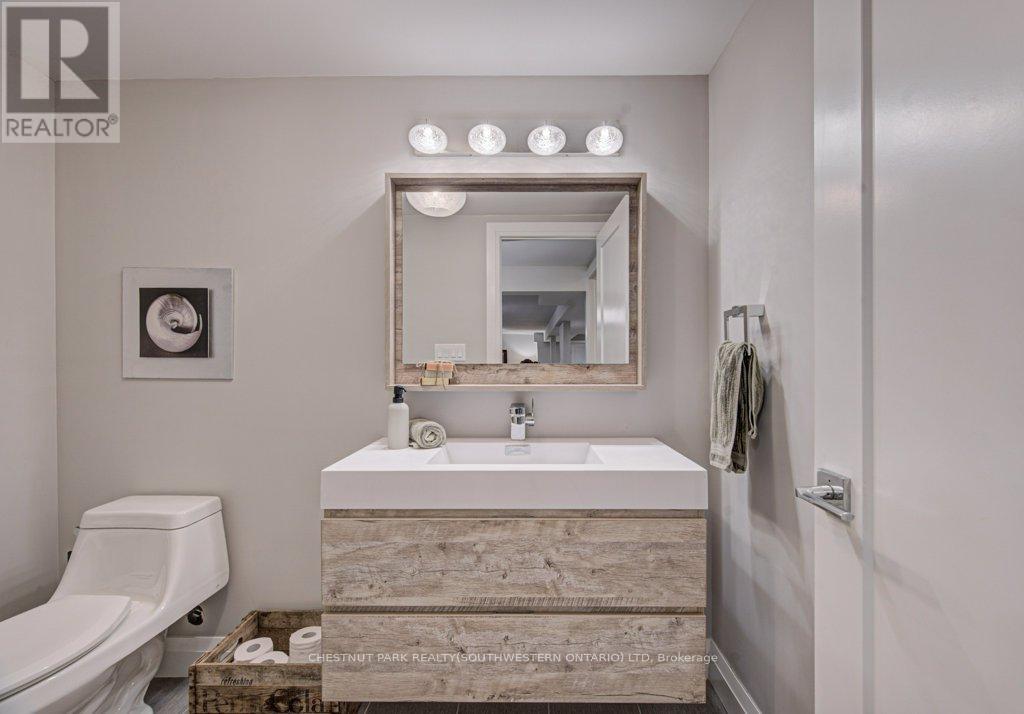 387 Stillmeadow Circle, Waterloo, Ontario  N2L 5M1 - Photo 38 - X13449772