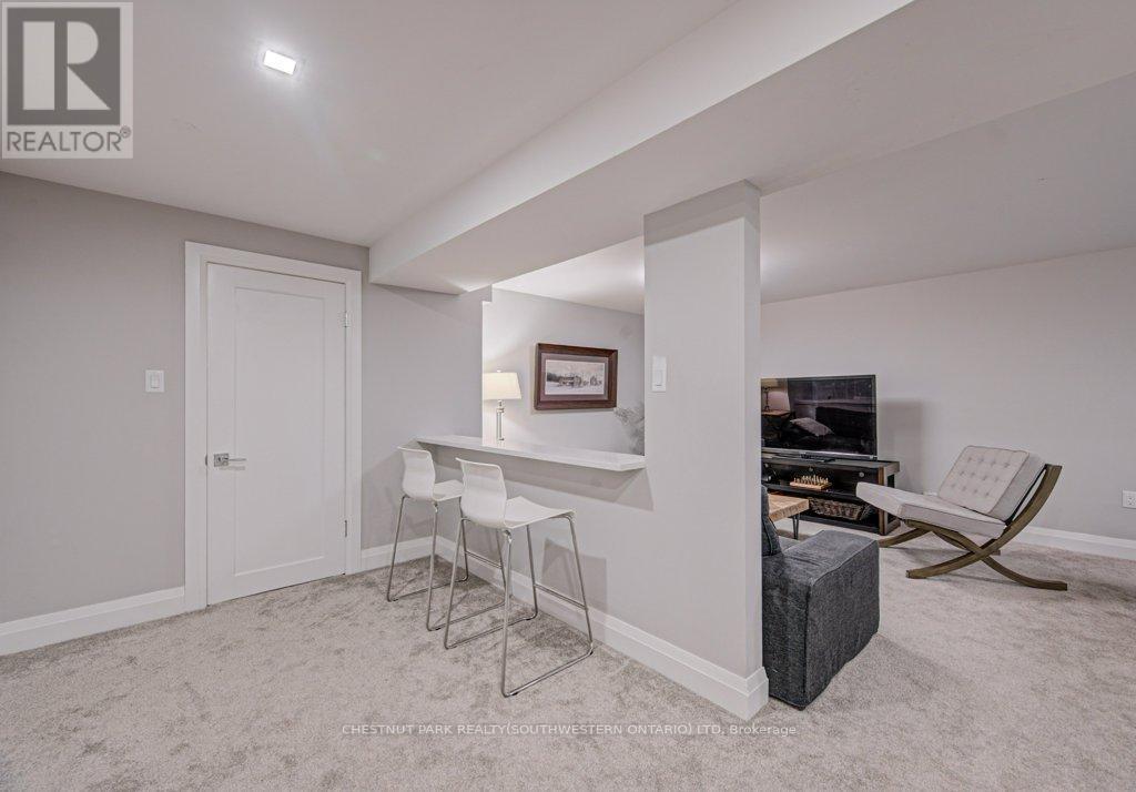 387 Stillmeadow Circle, Waterloo, Ontario  N2L 5M1 - Photo 39 - X13449772