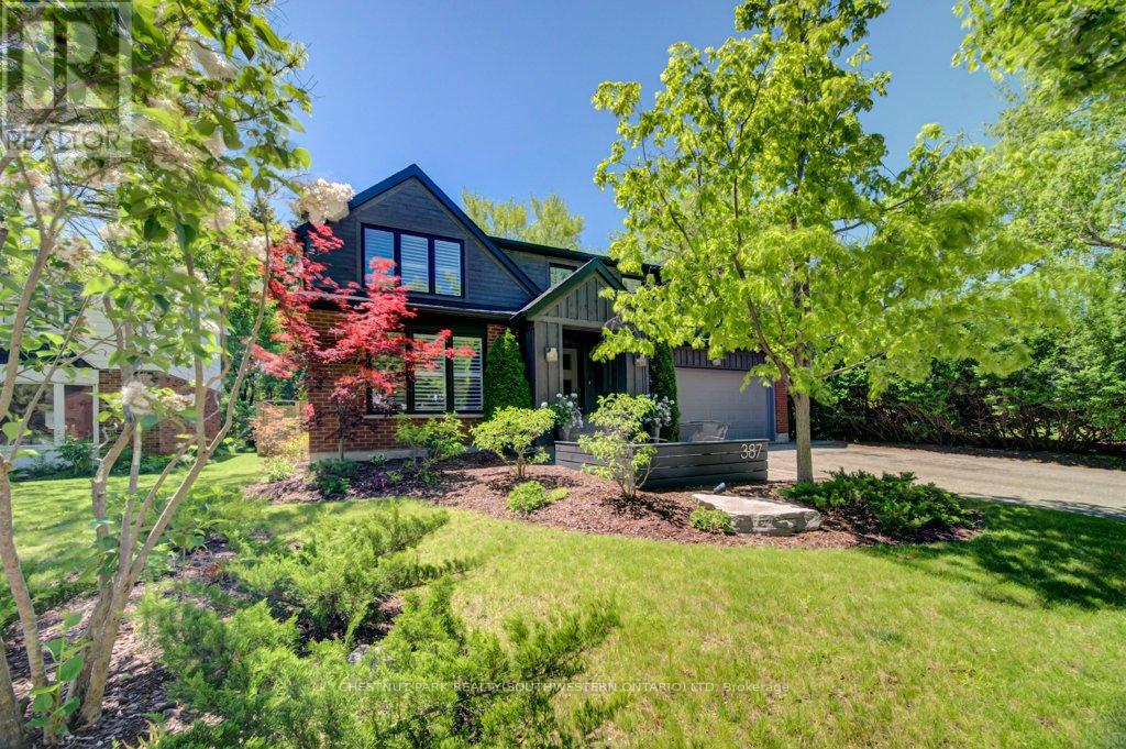 387 Stillmeadow Circle, Waterloo, Ontario  N2L 5M1 - Photo 4 - X13449772