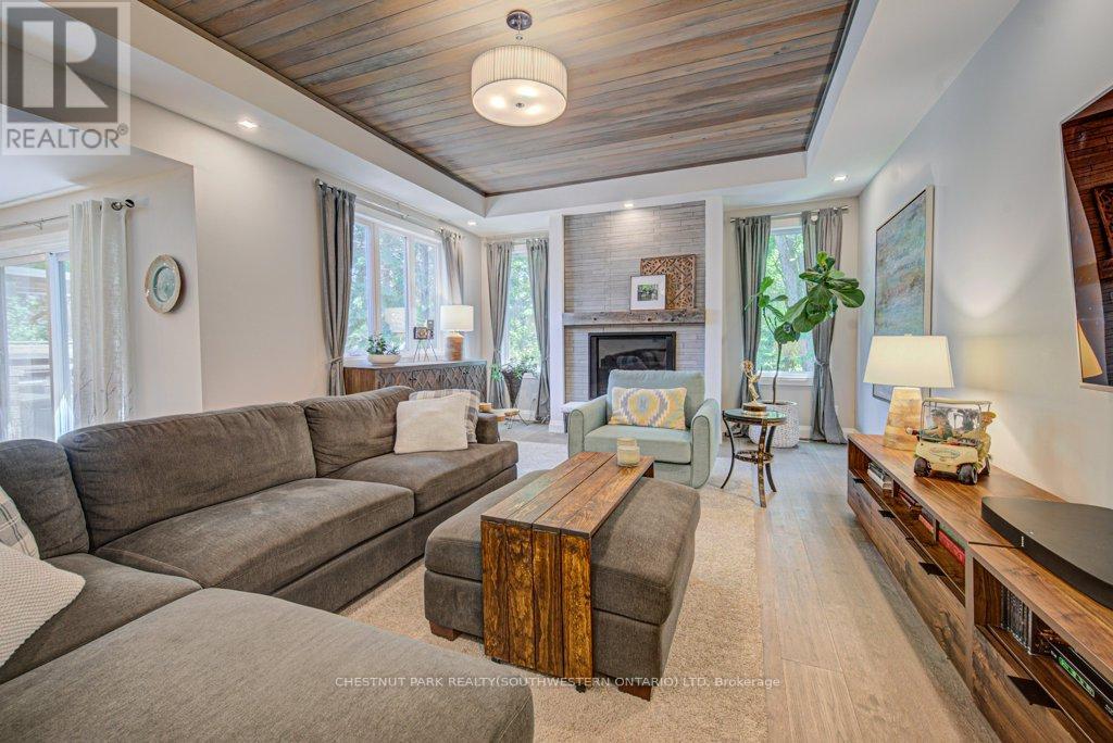 387 Stillmeadow Circle, Waterloo, Ontario  N2L 5M1 - Photo 5 - X13449772