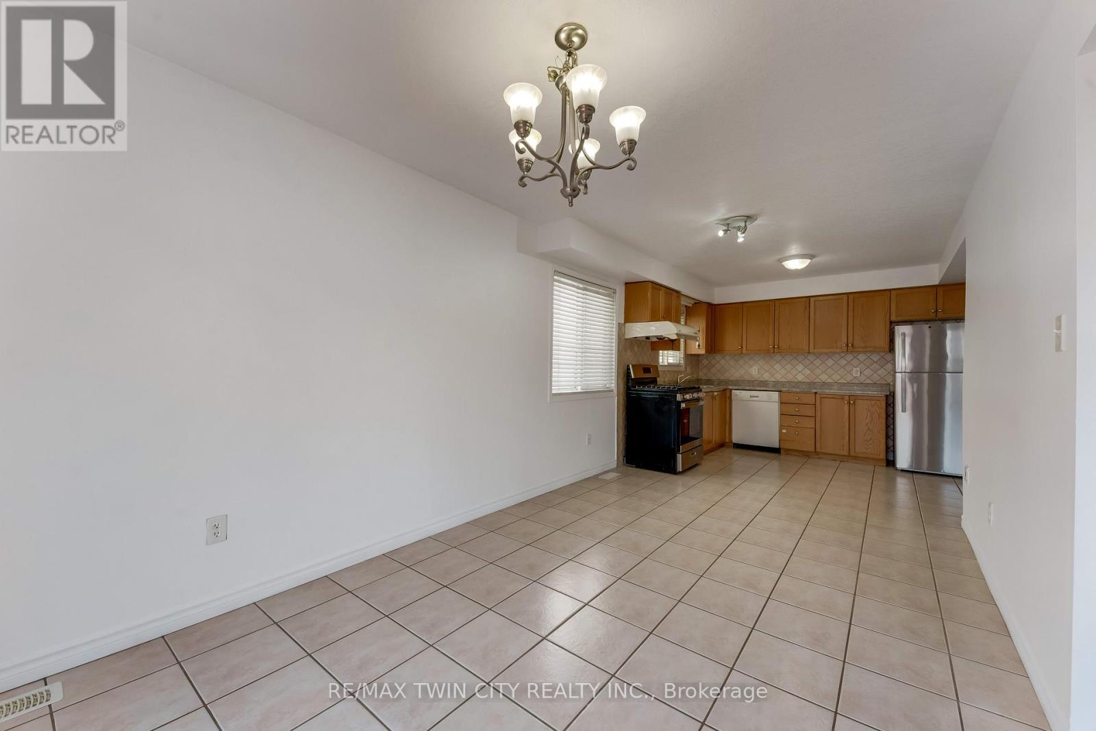 359 Highbrook Crescent, Kitchener, Ontario  N2E 3P5 - Photo 10 - X13449852