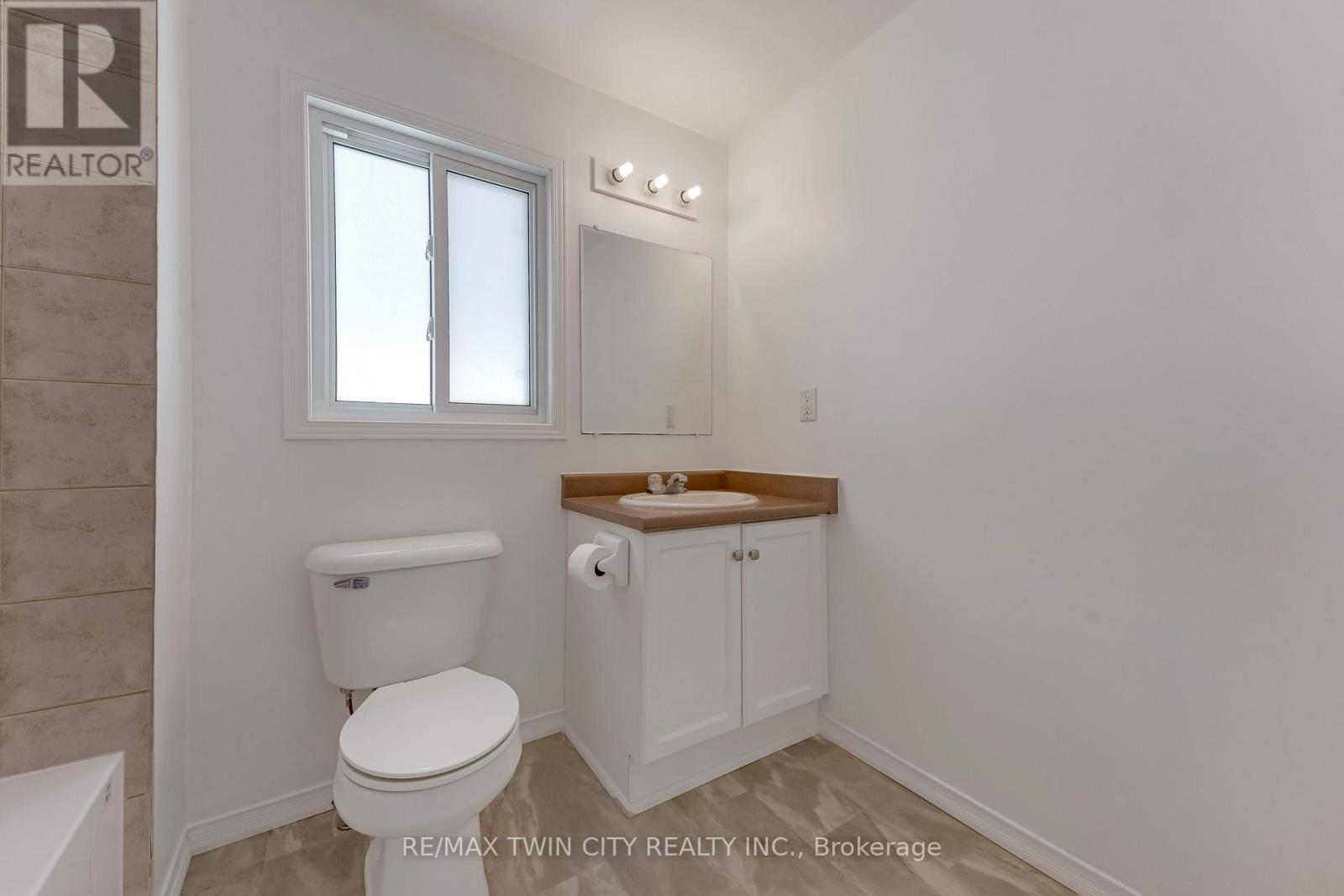 359 Highbrook Crescent, Kitchener, Ontario  N2E 3P5 - Photo 26 - X13449852