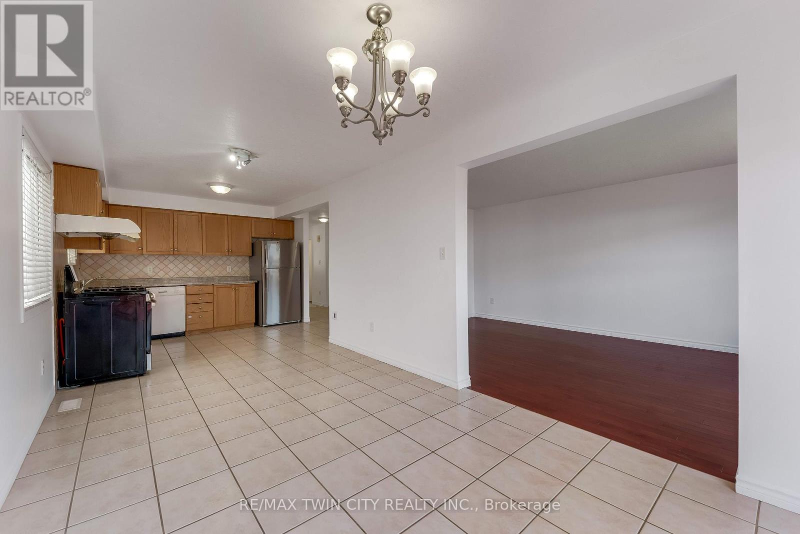 359 Highbrook Crescent, Kitchener, Ontario  N2E 3P5 - Photo 9 - X13449852