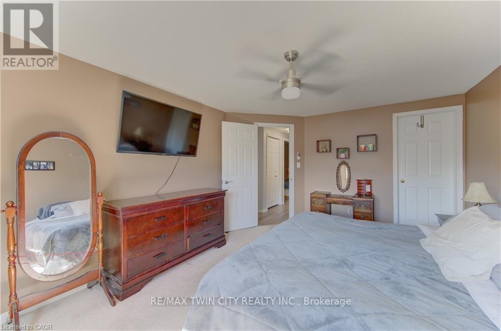 39 Chantilly Street, Kitchener, Ontario  N2R 1V7 - Photo 23 - X13449920