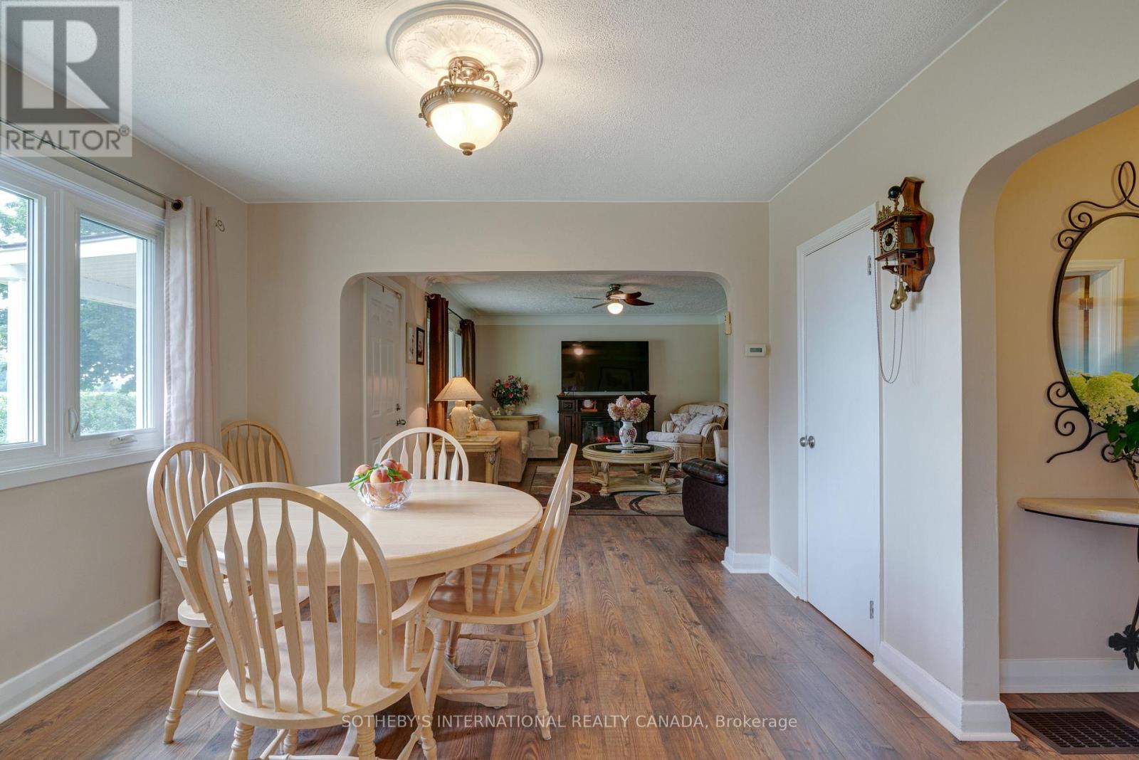 202 Hunter Road, Niagara-On-The-Lake, Ontario  L0S 1J0 - Photo 12 - X13449964
