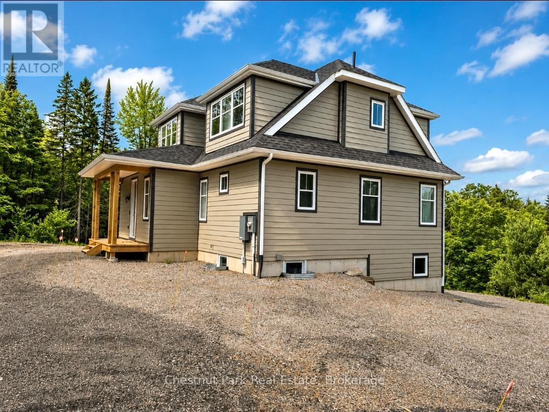 1018 Ridgeline Drive, Lake Of Bays (Franklin), Ontario  P1H 2J6 - Photo 3 - X13449992