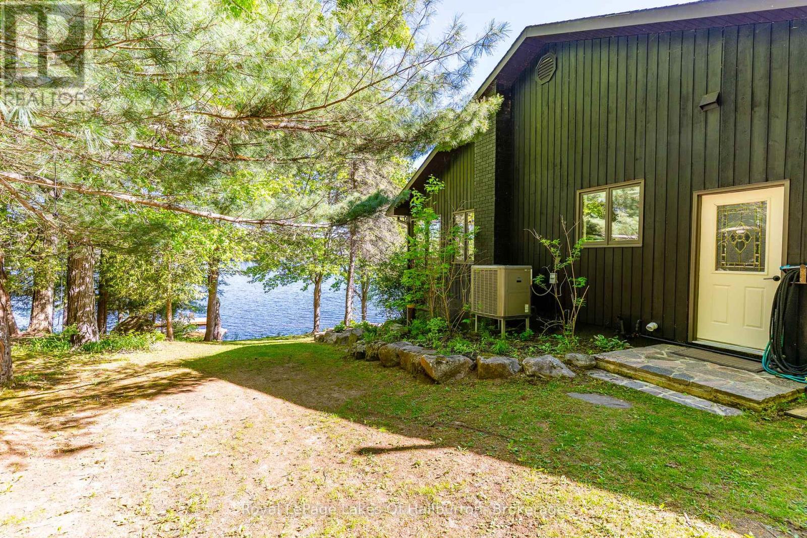 2697 Kashagawigamog Lake Road, Dysart Et Al, Ontario  K0M 1S0 - Photo 39 - X13450048