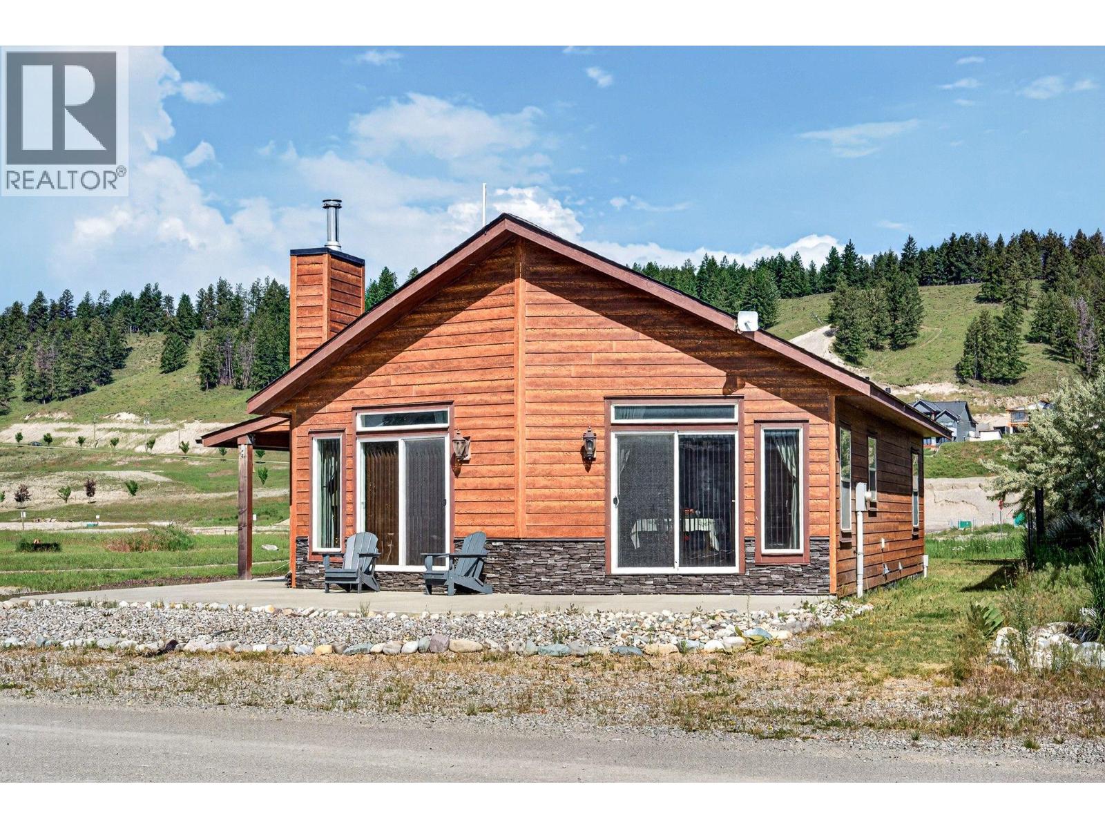 1695 Koocanusa Lake Drive, Lake Koocanusa, British Columbia