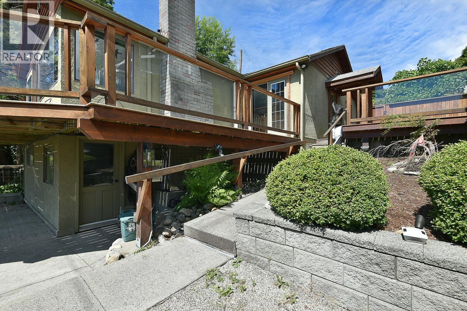 511 S Fletcher Road, Gibsons, British Columbia  V0N 1V8 - Photo 22 - R3136333