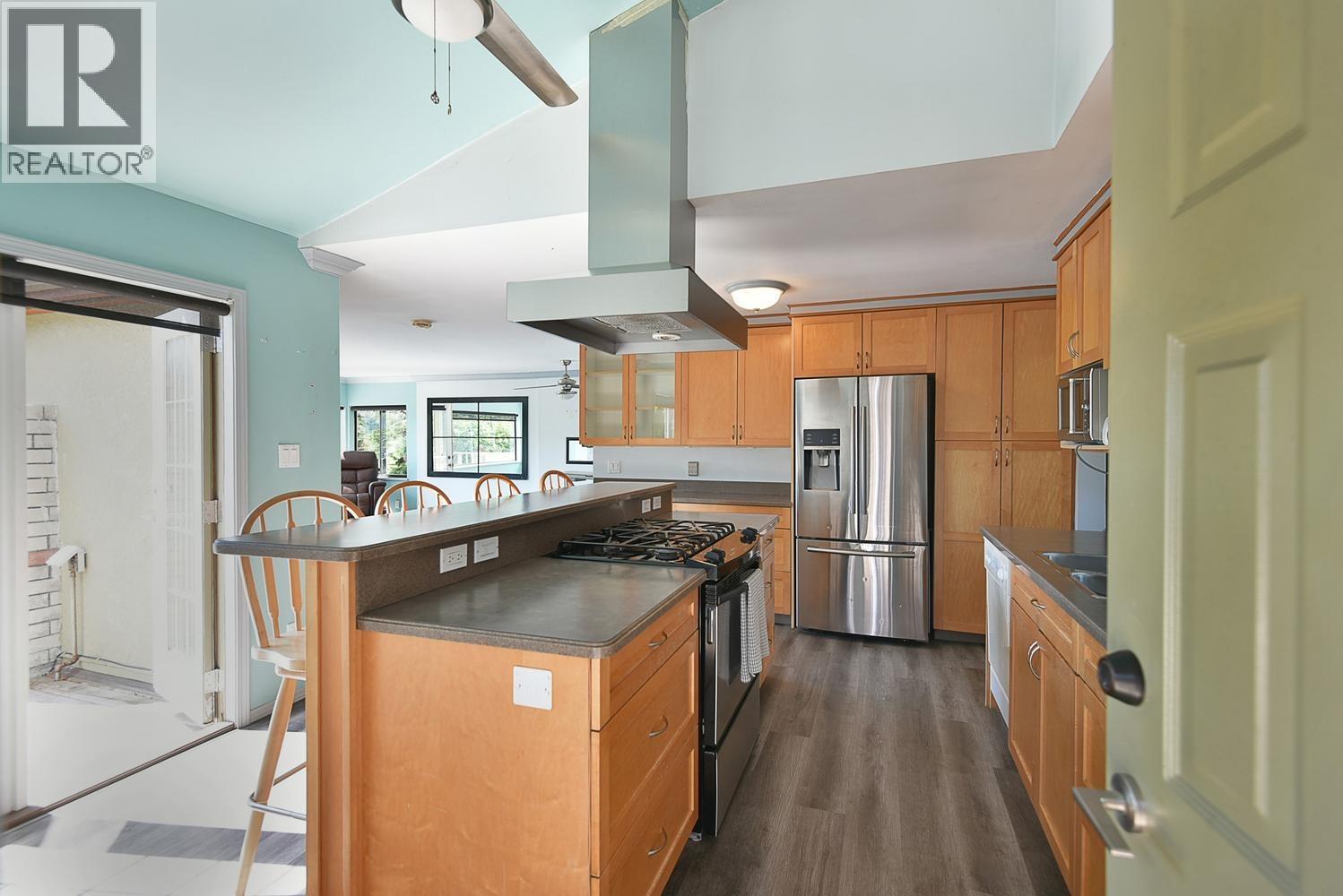 511 S Fletcher Road, Gibsons, British Columbia  V0N 1V8 - Photo 4 - R3136333