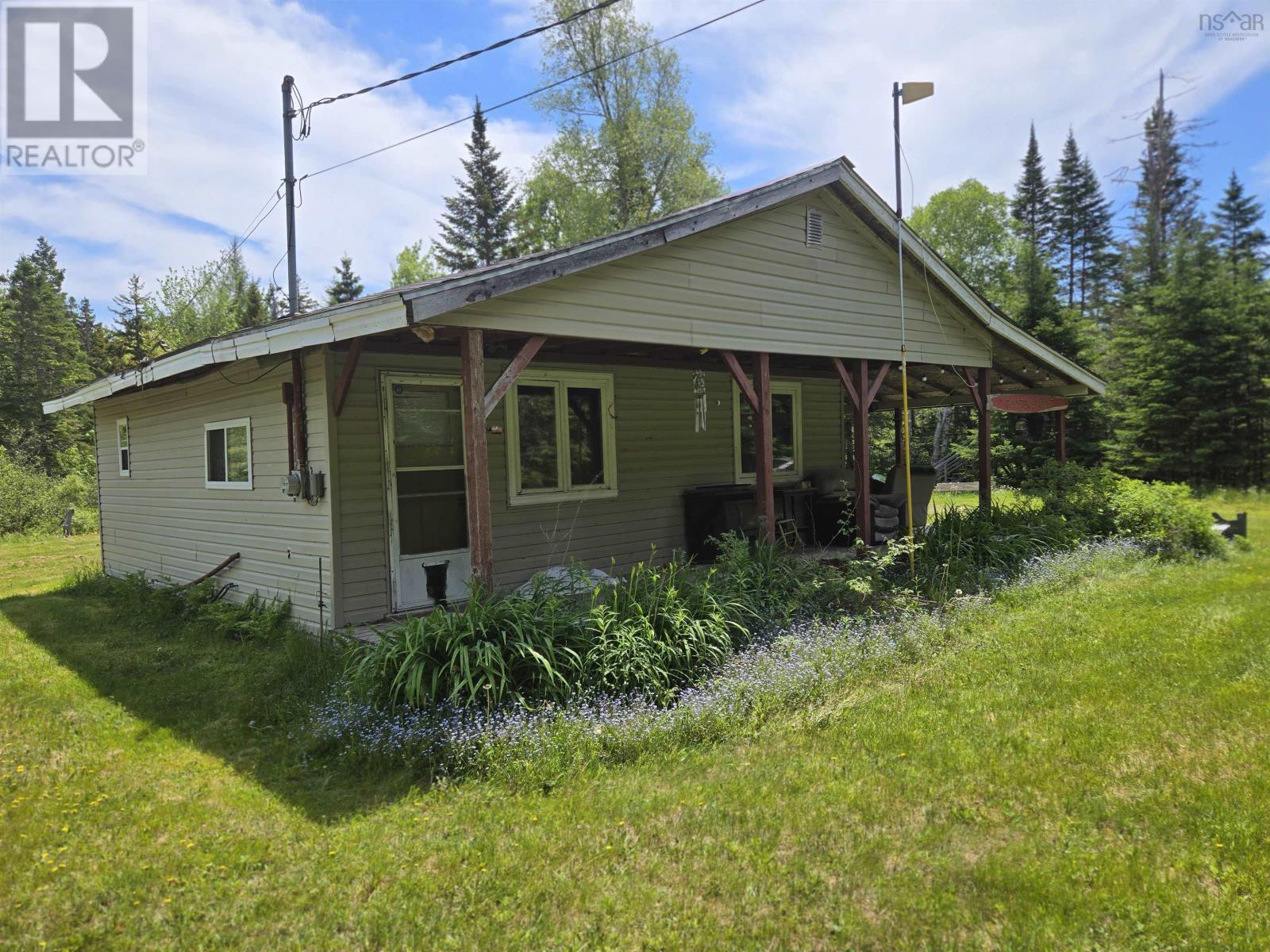 214 New Brittain Road, Five Islands, Nova Scotia  B0M 1J0 - Photo 1 - 202614531