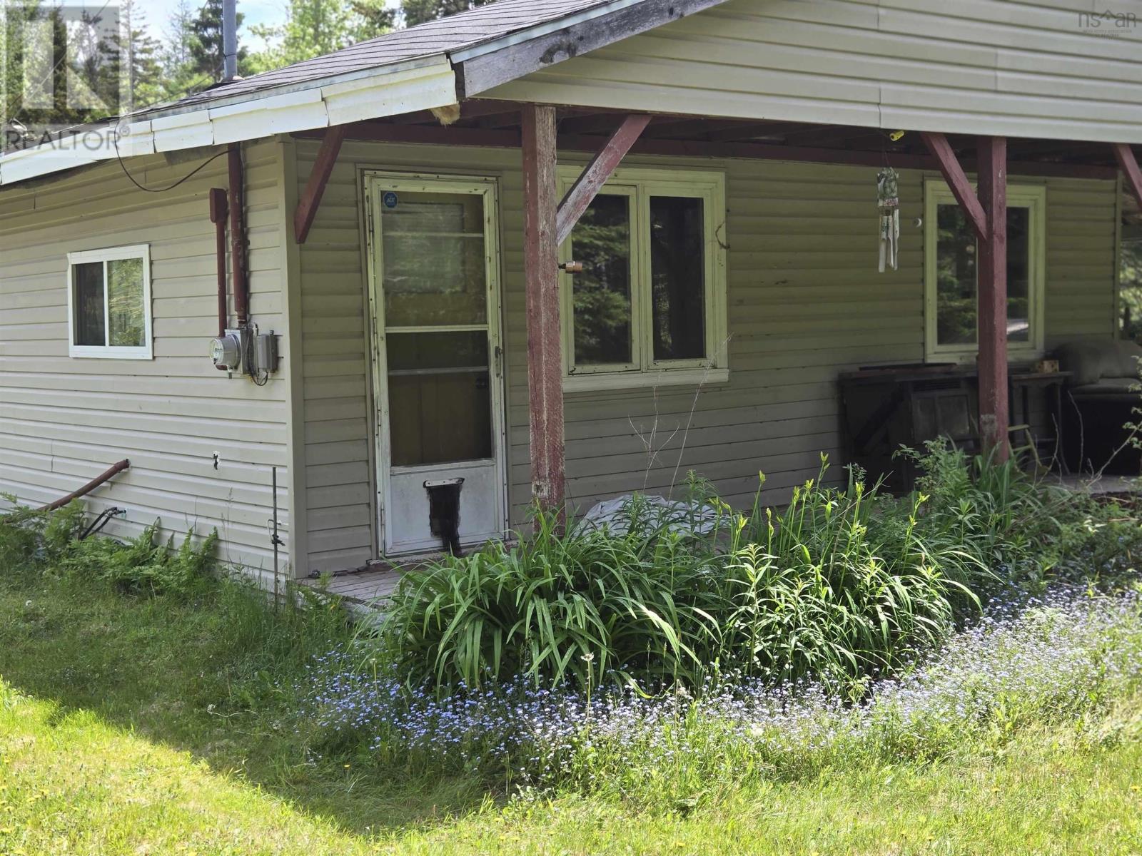 214 New Brittain Road, Five Islands, Nova Scotia  B0M 1J0 - Photo 2 - 202614531