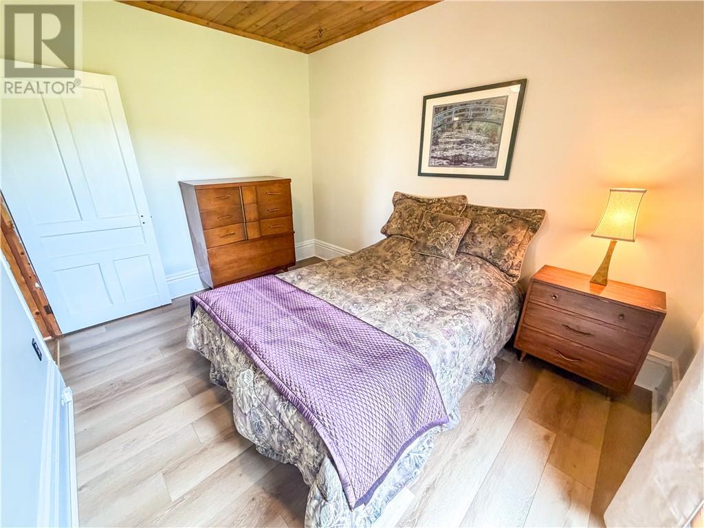 209 Cress, Mindemoya, Ontario  P0P 1S0 - Photo 12 - 2128528