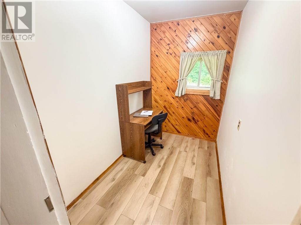 209 Cress, Mindemoya, Ontario  P0P 1S0 - Photo 13 - 2128528